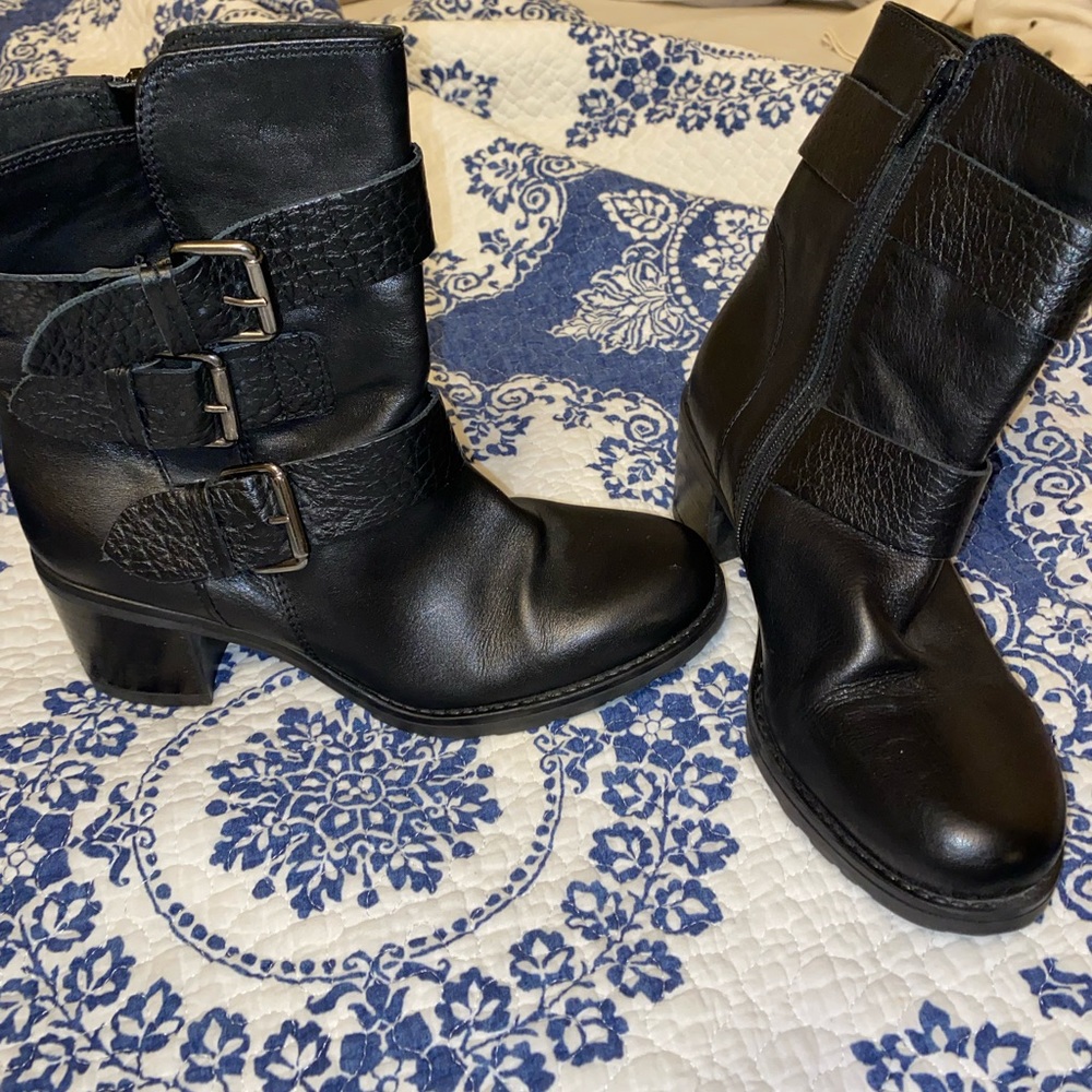 Clarks - Picture 2 of 6